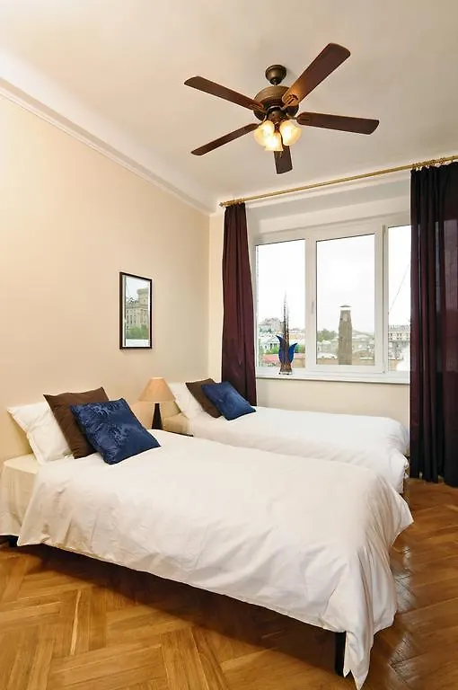 Apartment With Balcony On Kreschatyk Kijów 0*,